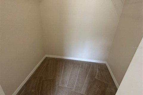 Condo in Orlando, Florida, 1 bedroom  № 1837977 - photo 12
