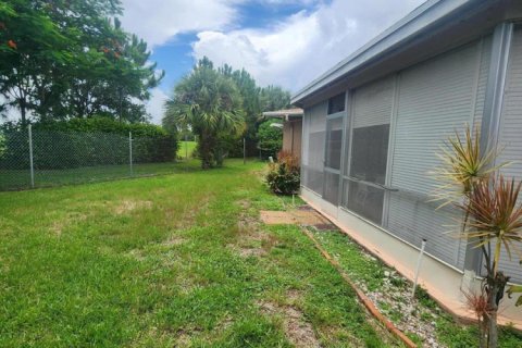 House in Deerfield Beach, Florida 2 bedrooms, 125.98 sq.m. № 2395505 - photo 5