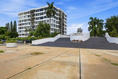 Condo in West Palm Beach, Florida, 2 bedrooms  № 2188443