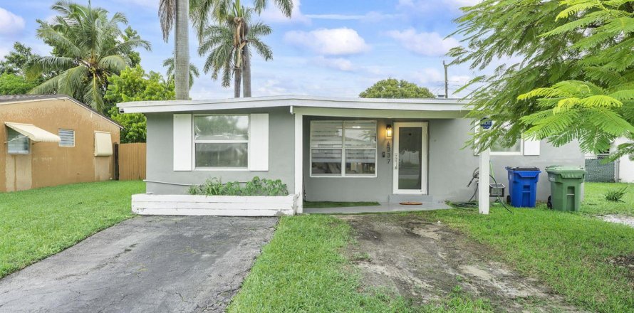 Villa ou maison à Margate, Floride 3 chambres, 80.45 m2 № 2387033