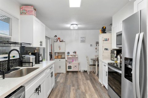 Villa ou maison à vendre à Margate, Floride: 3 chambres, 80.45 m2 № 2387033 - photo 6