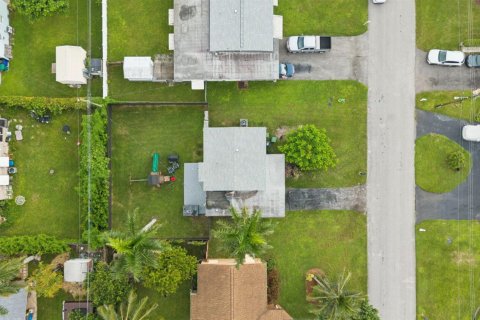 Villa ou maison à vendre à Margate, Floride: 3 chambres, 80.45 m2 № 2387033 - photo 27