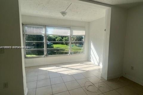 Condominio en alquiler en Margate, Florida, 1 dormitorio, 66.89 m2 № 2017802 - foto 7