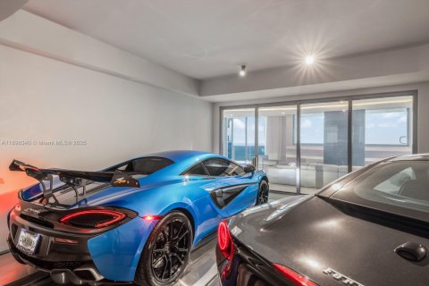 Copropriété à vendre à Sunny Isles Beach, Floride: 3 chambres, 294.59 m2 № 1948471 - photo 3