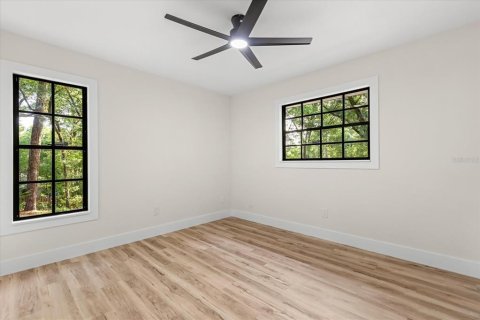 House in DeLand, Florida 3 bedrooms, 149.39 sq.m. № 1901525 - photo 14
