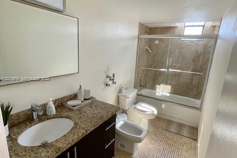 Condo in Hallandale Beach, Florida, 2 bedrooms № 2076177 - photo 14