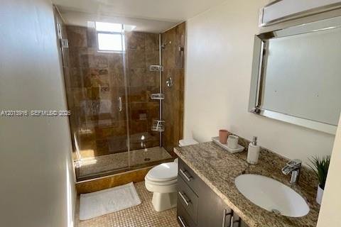 Condo in Hallandale Beach, Florida, 2 bedrooms № 2076177 - photo 18