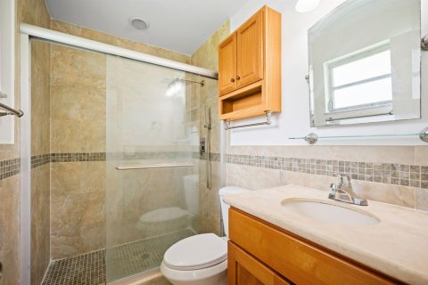 House in Margate, Florida 3 bedrooms, 147.44 sq.m. № 2173945 - photo 19