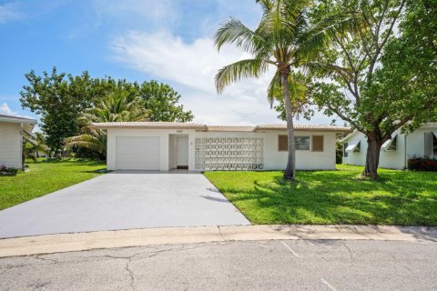 House in Margate, Florida 3 bedrooms, 147.44 sq.m. № 2173945 - photo 5