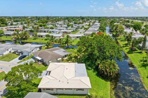 House in Margate, Florida 3 bedrooms, 147.44 sq.m. № 2173945 - photo 30