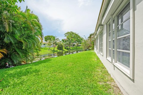 House in Margate, Florida 3 bedrooms, 147.44 sq.m. № 2173945 - photo 27