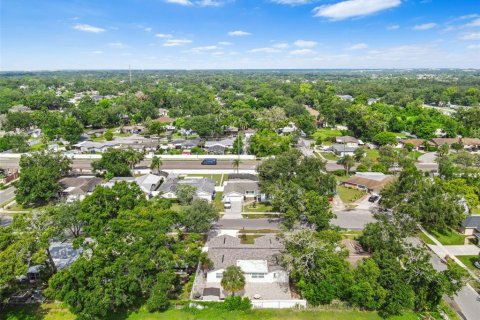 House in Brandon, Florida 3 bedrooms, 159.98 sq.m. № 1843359 - photo 11