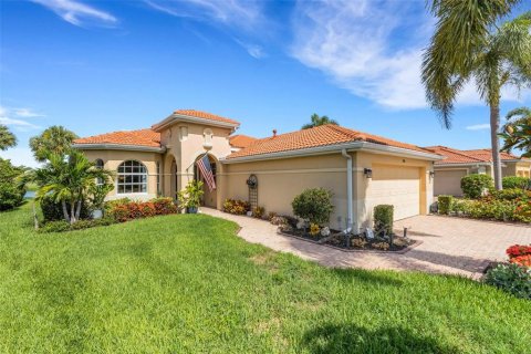 House in Nokomis, Florida 2 bedrooms, 185.25 sq.m. № 2216107