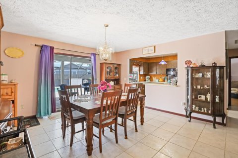 House in Port St. Lucie, Florida 3 bedrooms, 124.3 sq.m. № 2265620 - photo 24