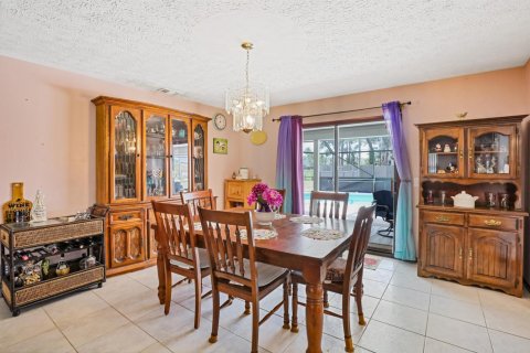 House in Port St. Lucie, Florida 3 bedrooms, 124.3 sq.m. № 2265620 - photo 23
