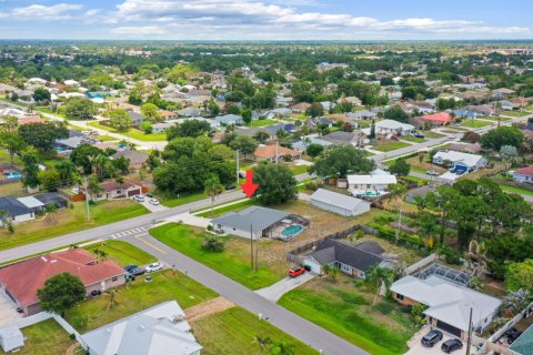 House in Port St. Lucie, Florida 3 bedrooms, 124.3 sq.m. № 2265620 - photo 8