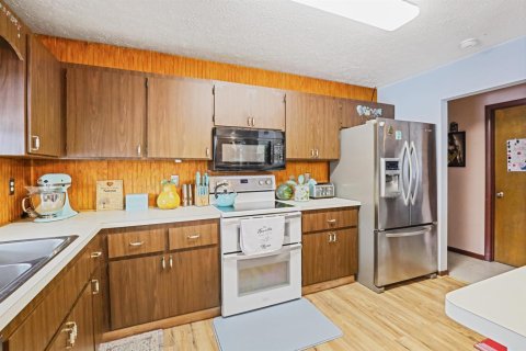 House in Port St. Lucie, Florida 3 bedrooms, 124.3 sq.m. № 2265620 - photo 19
