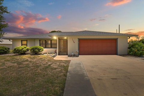 House in Port St. Lucie, Florida 3 bedrooms, 124.3 sq.m. № 2265620