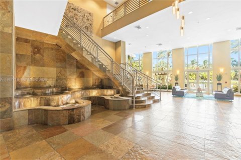 Condo in Hallandale Beach, Florida, 1 bedroom  № 2029742 - photo 3