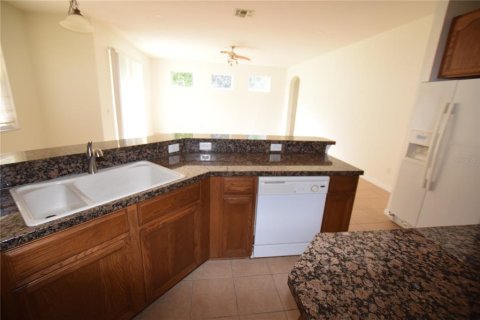 Снять в аренду виллу или дом в Киссимми, Флорида 4 спальни, 318.65м2, № 2100830 - фото 13