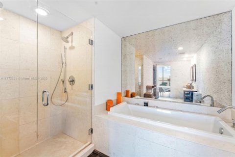 Купить кондоминиум в Майами, Флорида 2 спальни, 153.66м2, № 1692656 - фото 18