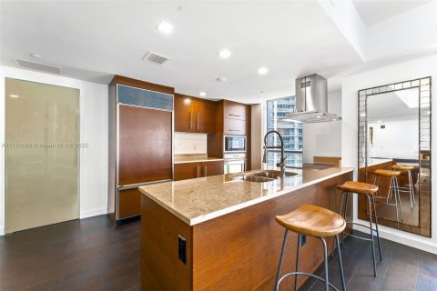 Купить кондоминиум в Майами, Флорида 2 спальни, 153.66м2, № 1692656 - фото 11