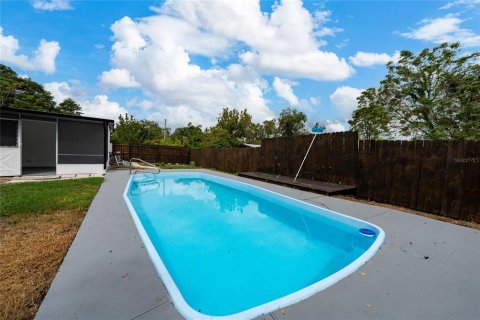 Casa en venta en Orlando, Florida, 4 dormitorios, 110.74 m2 № 1905999 - foto 25