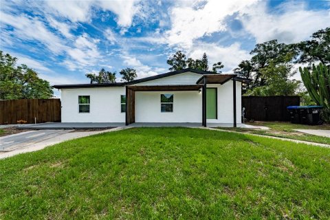 Casa en venta en Orlando, Florida, 4 dormitorios, 110.74 m2 № 1905999 - foto 1