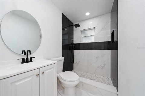Casa en venta en Orlando, Florida, 4 dormitorios, 110.74 m2 № 1905999 - foto 8