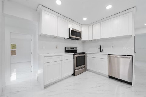 Casa en venta en Orlando, Florida, 4 dormitorios, 110.74 m2 № 1905999 - foto 6