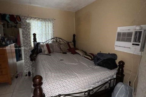 House in Miramar, Florida 3 bedrooms, 197.88 sq.m. № 1955074 - photo 19