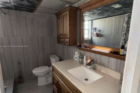 House in Miramar, Florida 3 bedrooms, 197.88 sq.m. № 1955074 - photo 25