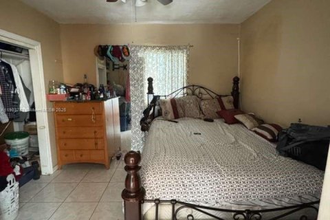 House in Miramar, Florida 3 bedrooms, 197.88 sq.m. № 1955074 - photo 20