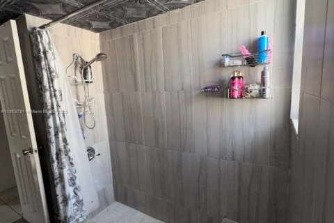 House in Miramar, Florida 3 bedrooms, 197.88 sq.m. № 1955074 - photo 27