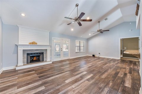 Casa en venta en Orange City, Florida, 3 dormitorios, 173.82 m2 № 1613106 - foto 4