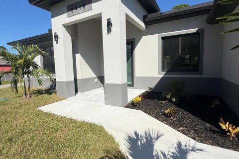 Villa ou maison à vendre à Lehigh Acres, Floride: 3 chambres № 1957105 - photo 3