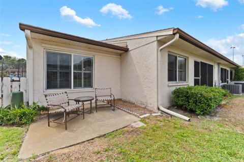 House in Clearwater, Florida 3 bedrooms, 136.1 sq.m. № 1598514 - photo 25