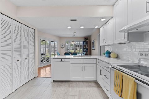 House in Clearwater, Florida 3 bedrooms, 136.1 sq.m. № 1598514 - photo 11