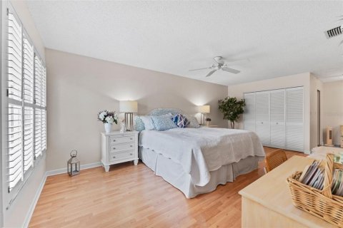 House in Clearwater, Florida 3 bedrooms, 136.1 sq.m. № 1598514 - photo 13
