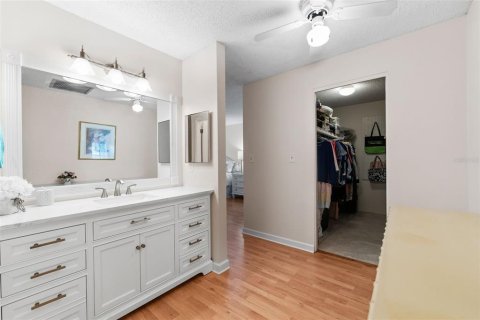 House in Clearwater, Florida 3 bedrooms, 136.1 sq.m. № 1598514 - photo 15