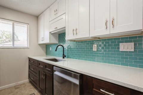 Condominio en venta en Clearwater, Florida, 2 dormitorios, 76.92 m2 № 1650765 - foto 5