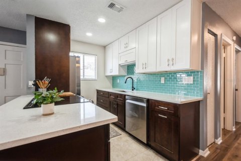 Condominio en venta en Clearwater, Florida, 2 dormitorios, 76.92 m2 № 1650765 - foto 4