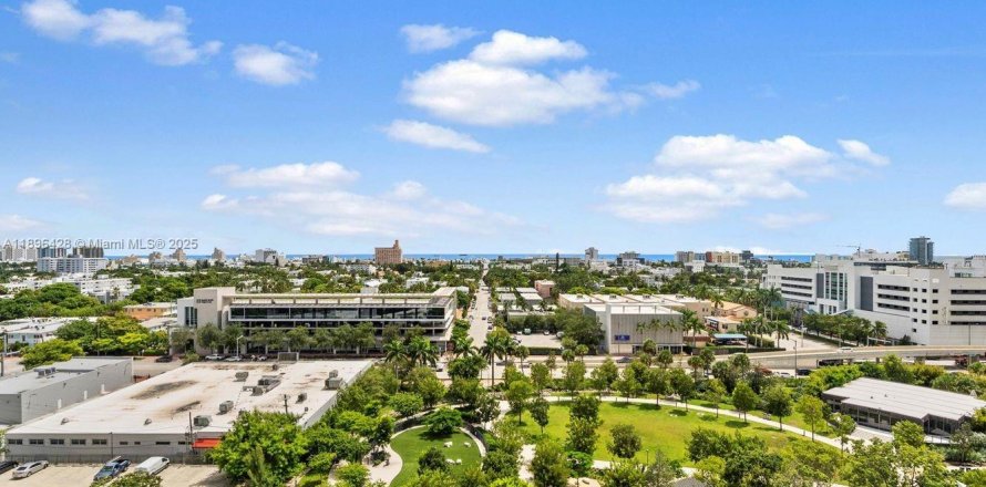Condo à Miami Beach, Floride, 3 chambres № 1948020
