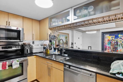 Copropriété à vendre à Miami Beach, Floride: 3 chambres, 110.65 m2 № 1948020 - photo 11