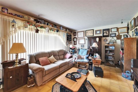 Casa en venta en Plant City, Florida, 3 dormitorios, 177.26 m2 № 1658227 - foto 4