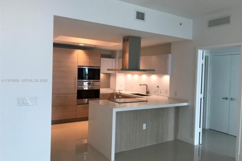 Condo in North Miami Beach, Florida, 2 bedrooms  № 2044486