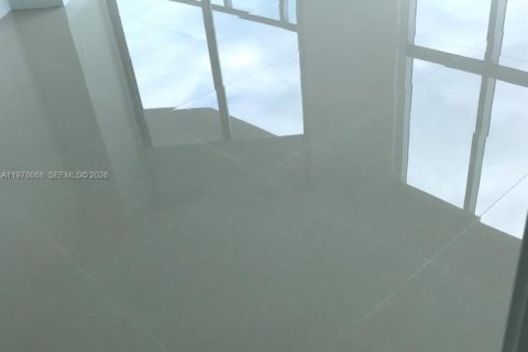 Condo in North Miami Beach, Florida, 2 bedrooms  № 2044486 - photo 10