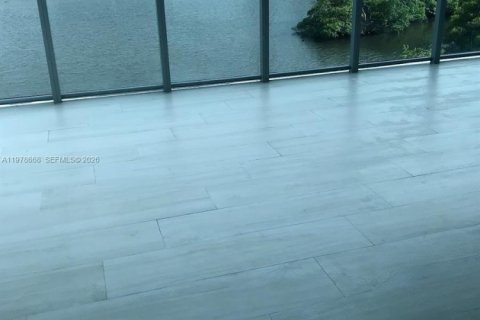 Condo in North Miami Beach, Florida, 2 bedrooms  № 2044486 - photo 9