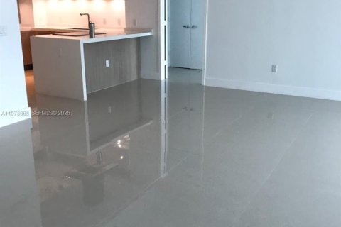 Condo in North Miami Beach, Florida, 2 bedrooms  № 2044486 - photo 8