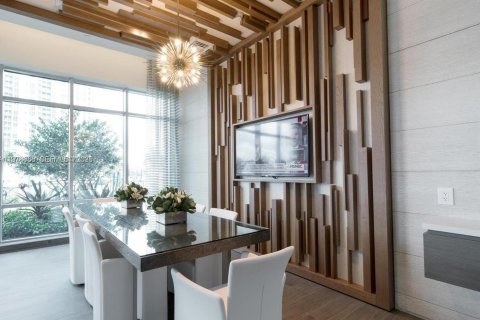 Condo in North Miami Beach, Florida, 2 bedrooms  № 2044486 - photo 19